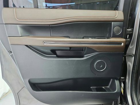 Used 2021 Ford Expedition Max King Ranch w/ Cargo Package image 26