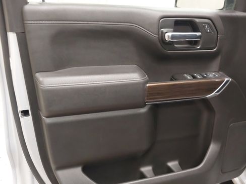 Used 2022 Chevrolet Silverado 1500 LT AWD/4WD image 24