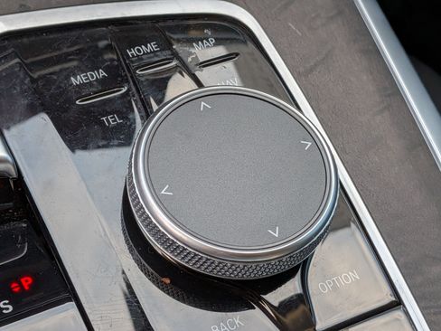 Used 2025 BMW X7 xDrive40i w/ Premium Package image 25