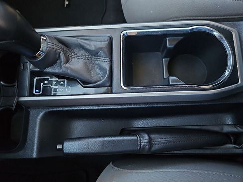 Used 2017 Toyota Tacoma SR5 image 24