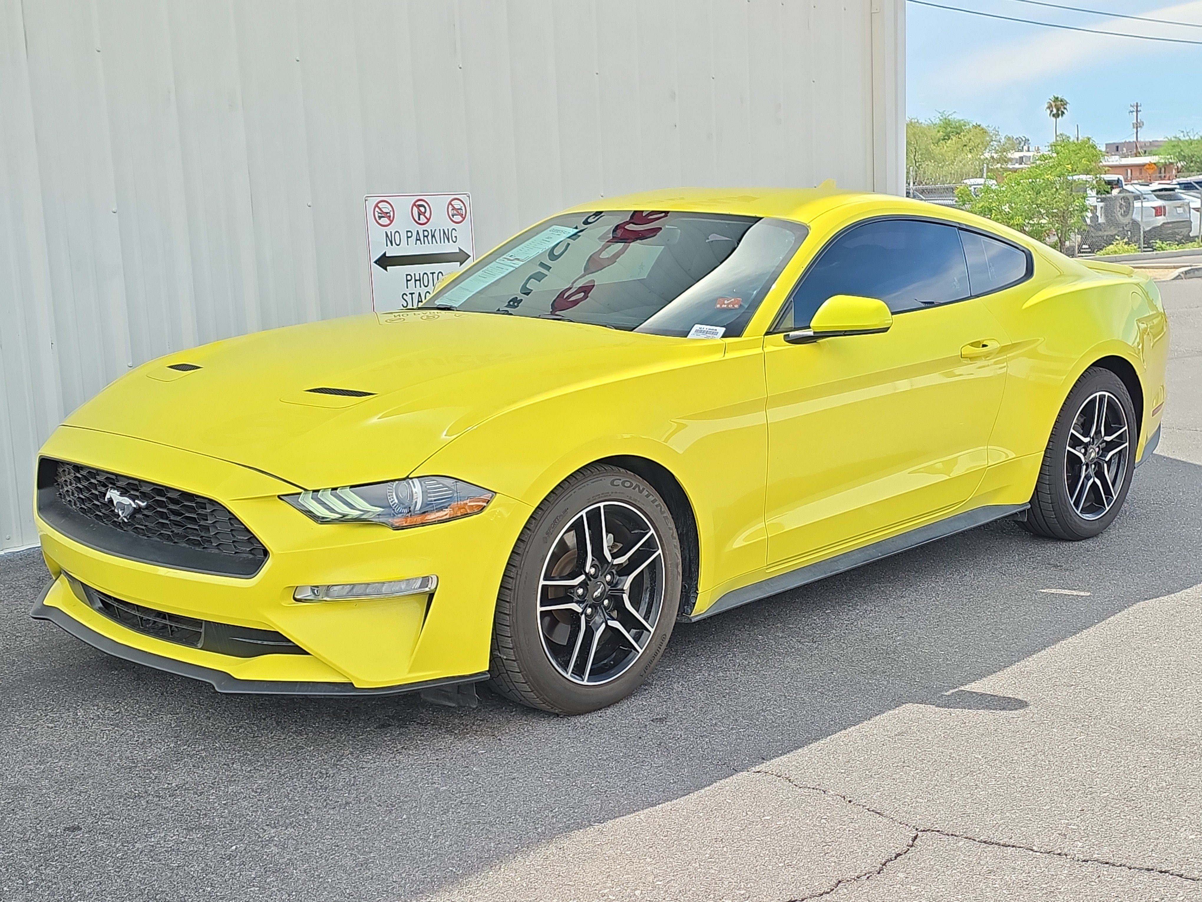 Used 2021 Ford Mustang Premium RWD image 3