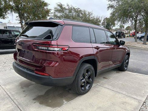 New 2025 Jeep Grand Cherokee L Laredo image 9