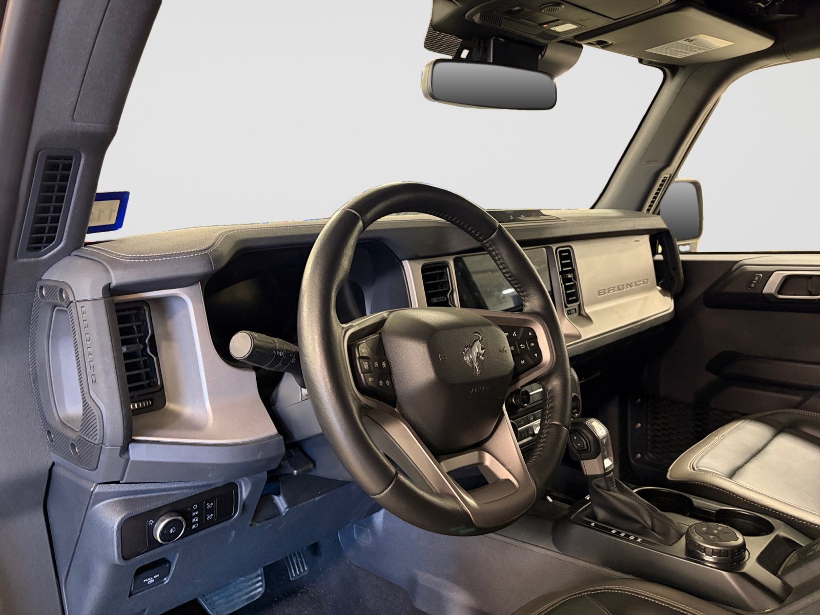 Used 2025 Ford Bronco Outer Banks AWD/4WD image 12