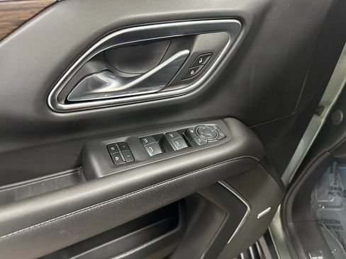 Used 2024 Chevrolet Tahoe Premier AWD/4WD image 12