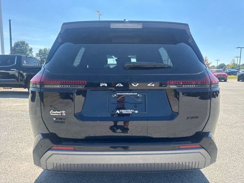 Used 2026 Toyota RAV4 XSE w/ Weather Package AWD/4WD image 5