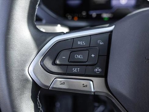 Used 2022 Volkswagen Taos SE image 13