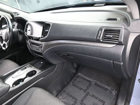 Used 2024 Honda Ridgeline Sport image 44
