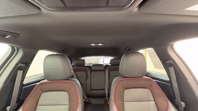 Used 2024 Chevrolet Equinox EV RS FWD image 29