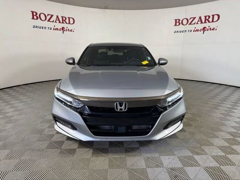 Used 2018 Honda Accord Sport image 2