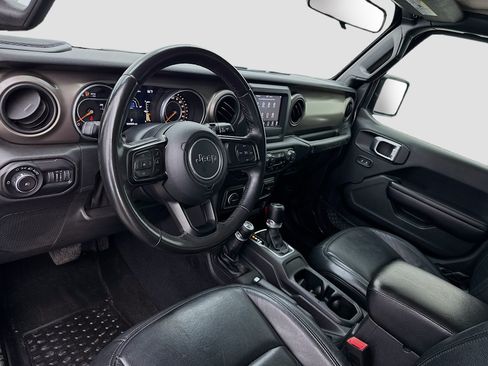 Used 2018 Jeep Wrangler Sport AWD/4WD image 7