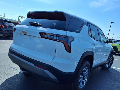 Used 2026 Chevrolet Equinox LT FWD image 25