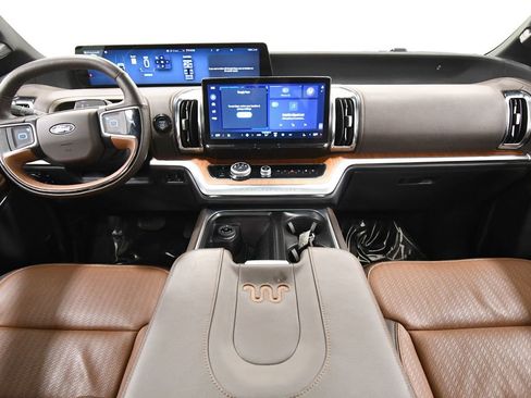 Used 2025 Ford Expedition King Ranch AWD/4WD image 3