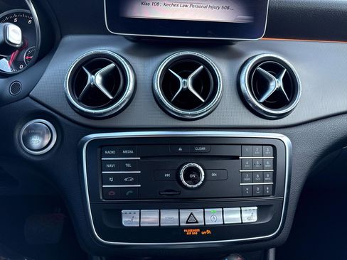 Used 2019 Mercedes-Benz CLA 250 4MATIC image 38