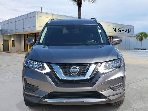 Certified 2020 Nissan Rogue SV FWD image 11