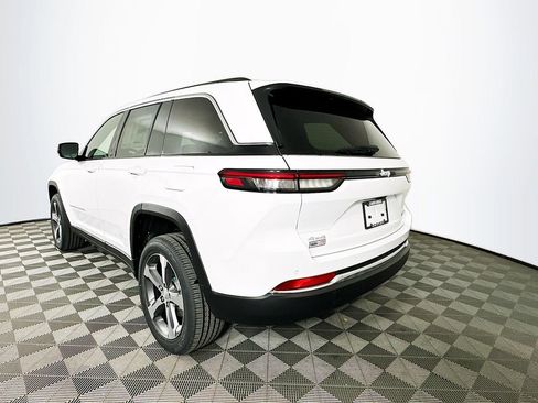 New 2025 Jeep Grand Cherokee Limited image 6