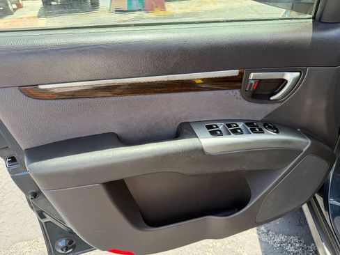 Used 2012 Hyundai Santa Fe SE w/ Premium Pkg 3 FWD image 5