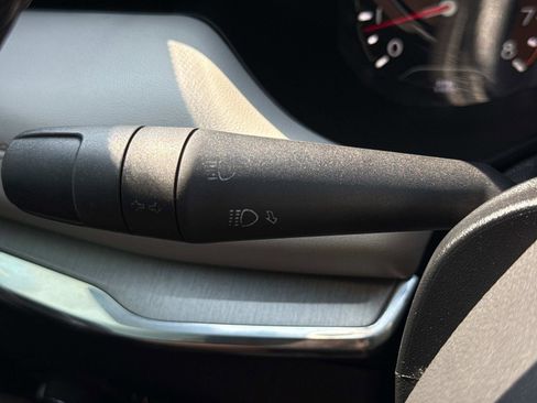 Used 2024 Jeep Compass Limited image 9