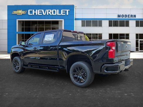 New 2026 Chevrolet Silverado 1500 LT Trail Boss w/ Convenience Package II AWD/4WD image 3