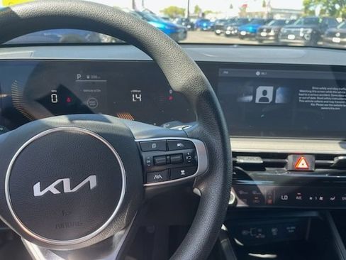 Used 2025 Kia K5 LXS FWD image 21