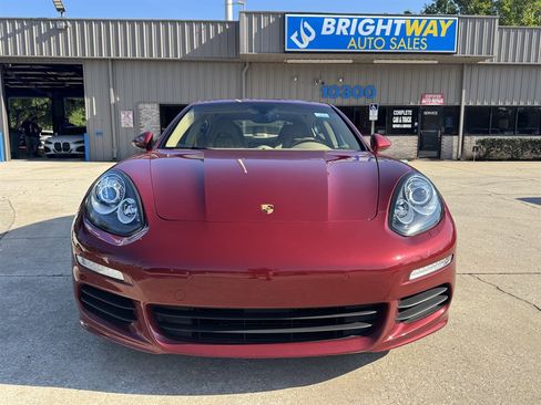 Used 2014 Porsche Panamera RWD image 3