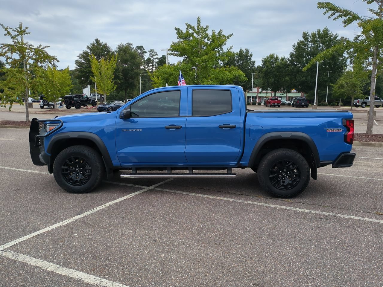Used 2025 Chevrolet Colorado Trail Boss AWD/4WD image 7