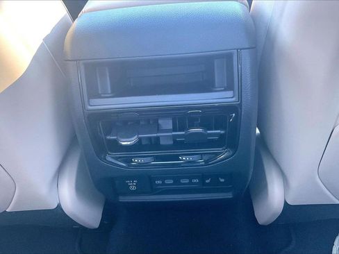 New 2026 Jeep Grand Cherokee Limited w/ Limited Altitude Package RWD image 17
