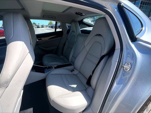 Used 2022 Porsche Panamera 4S AWD/4WD image 19