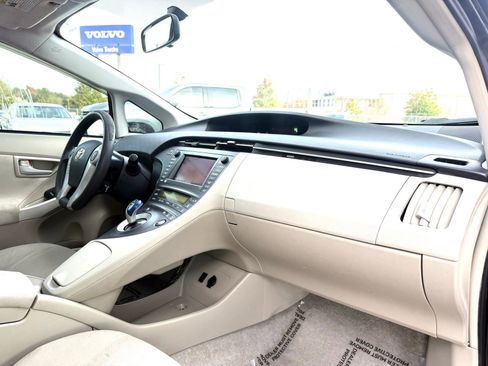 Used 2011 Toyota Prius Three w/ Solar Roof Pkg image 28