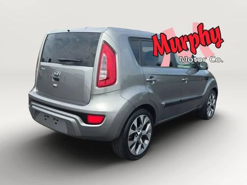 Used 2013 Kia Soul ! FWD image 7