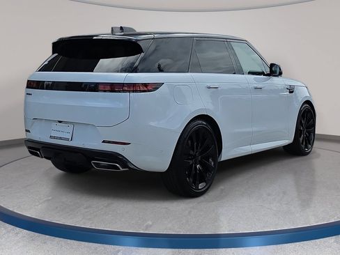New 2026 Land Rover Range Rover Sport Dynamic SE AWD/4WD image 7