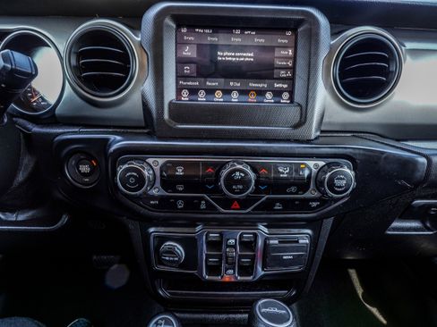 Used 2021 Jeep Gladiator Willys image 22