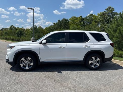 Used 2023 Honda Pilot EX-L image 4