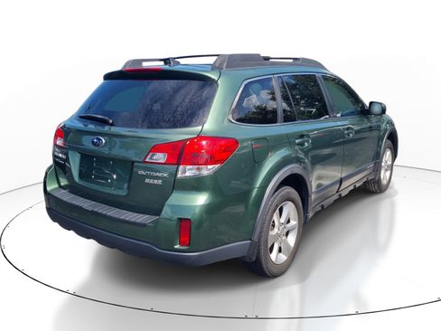 Used 2014 Subaru Outback 2.5i Limited w/ Moonroof Package AWD/4WD image 6