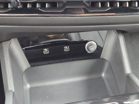 New 2027 Audi Q6 e-tron Premium image 24