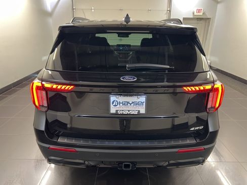 New 2026 Ford Explorer ST-Line w/ ST-Line Street Pack image 5