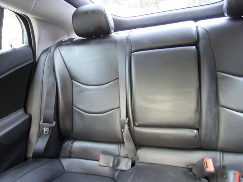 Used 2018 Chevrolet Volt Premier w/ Driver Confidence Package FWD image 8