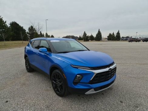 Used 2024 Chevrolet Blazer LT w/ Sound & Technology Package image 3