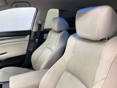 Used 2018 Honda Accord LX image 16