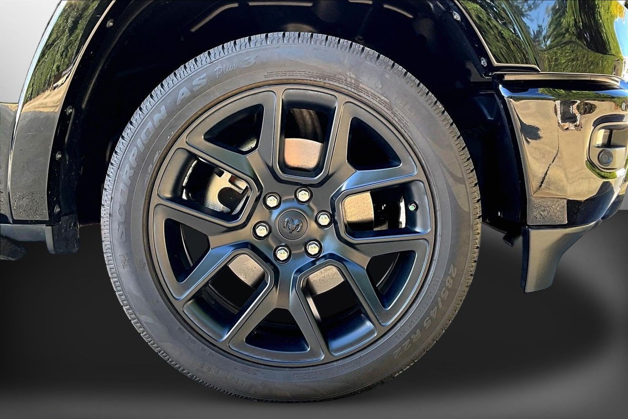 Used 2022 RAM 1500 Laramie AWD/4WD image 33