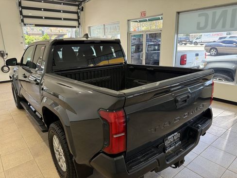 Used 2024 Toyota Tacoma SR RWD image 13