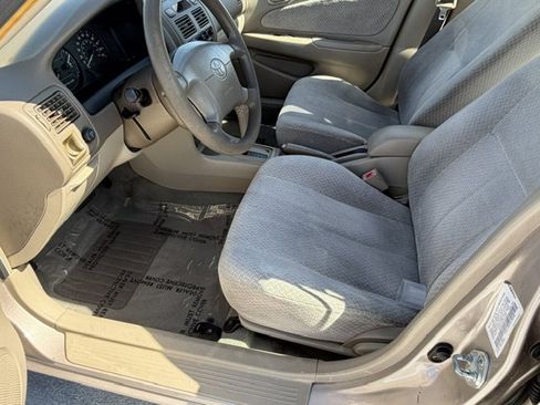 Used 1999 Toyota Corolla CE FWD image 11