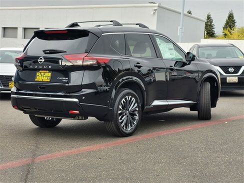 New 2026 Nissan Rogue Platinum image 5