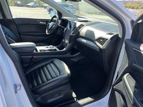 Used 2022 Ford Edge SEL image 6