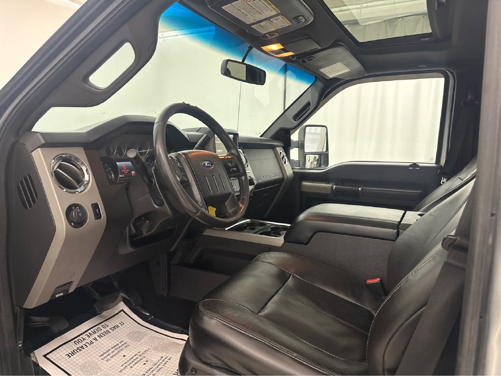 Used 2015 Ford F250 Lariat w/ Lariat Ultimate Package AWD/4WD image 29