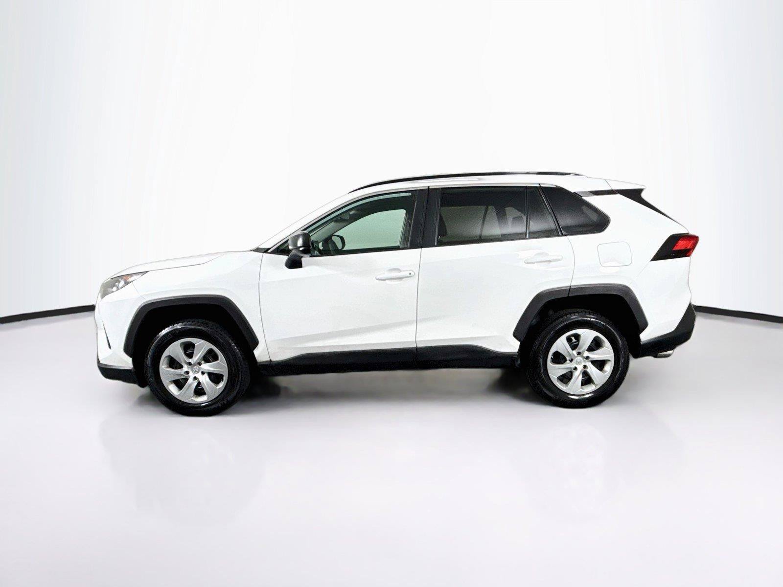 Used 2019 Toyota RAV4 LE AWD/4WD image 12