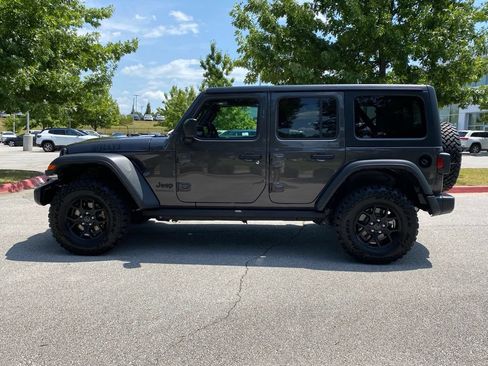 Used 2025 Jeep Wrangler Unlimited Sport AWD/4WD image 4