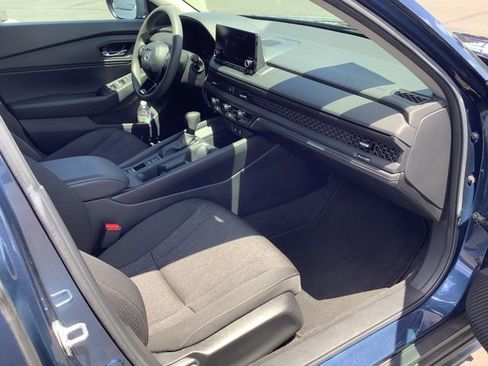 Used 2023 Honda Accord EX image 33