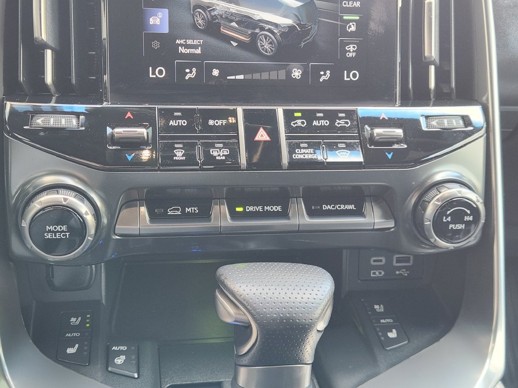 Certified 2024 Lexus LX 600 F Sport AWD/4WD image 19