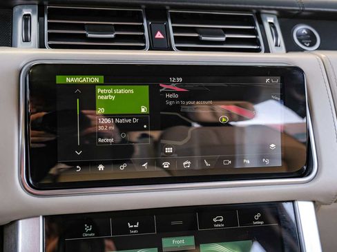 Used 2020 Land Rover Range Rover Long Wheelbase Autobiography image 23