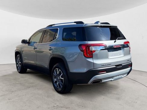 Used 2023 GMC Acadia SLT AWD/4WD image 3